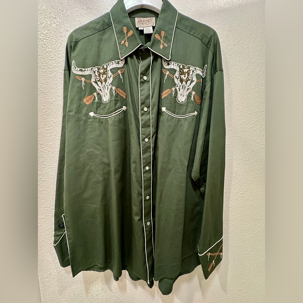 Men's Olive Green Western Embroidered Button-Down Shirt